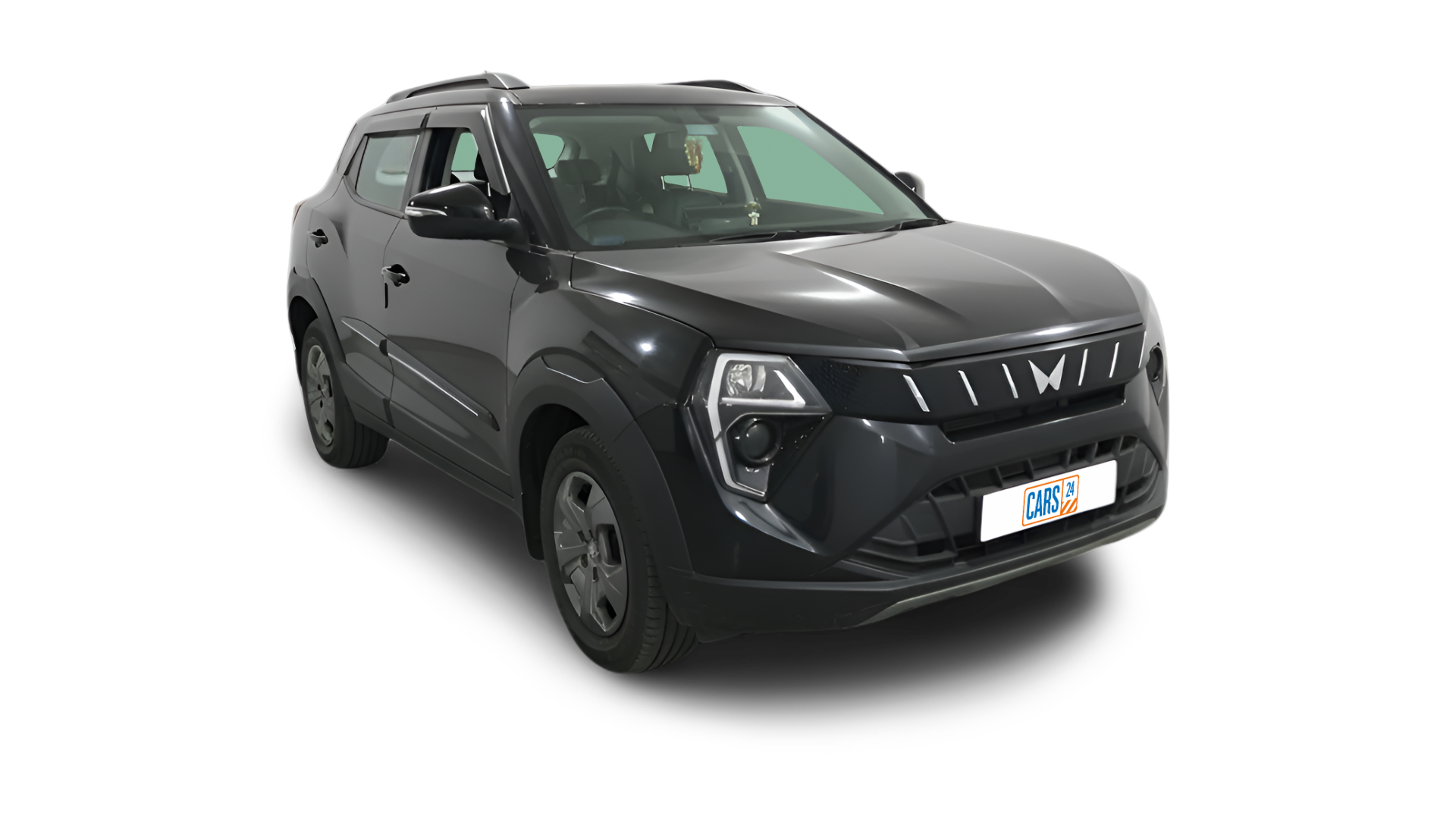 2024 Mahindra XUV 3XO - SUV - Petrol - Manual - ₹8.20 lakh